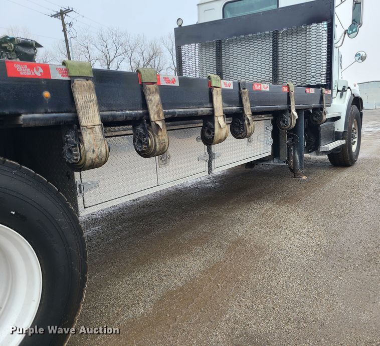 image for item LH9960 2014 Western Star 4700SB  crane truck