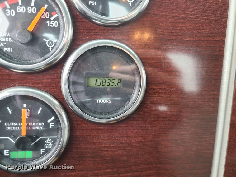 image for item LH9960 2014 Western Star 4700SB  crane truck