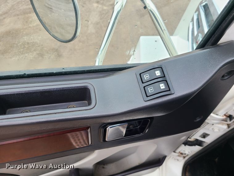 image for item LH9960 2014 Western Star 4700SB  crane truck