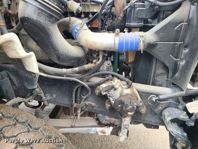 image for item LH9960 2014 Western Star 4700SB  crane truck