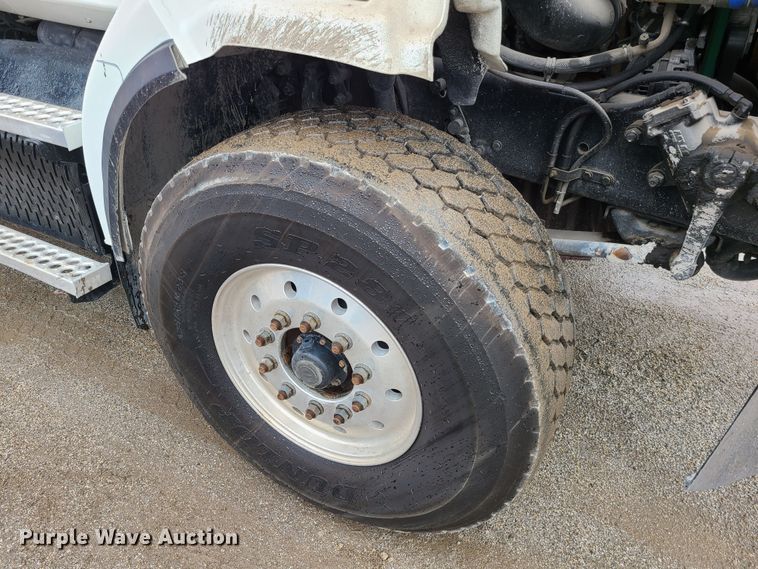 image for item LH9960 2014 Western Star 4700SB  crane truck