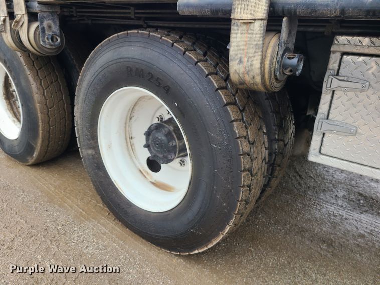 image for item LH9960 2014 Western Star 4700SB  crane truck