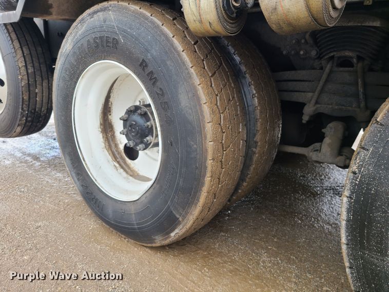 image for item LH9960 2014 Western Star 4700SB  crane truck