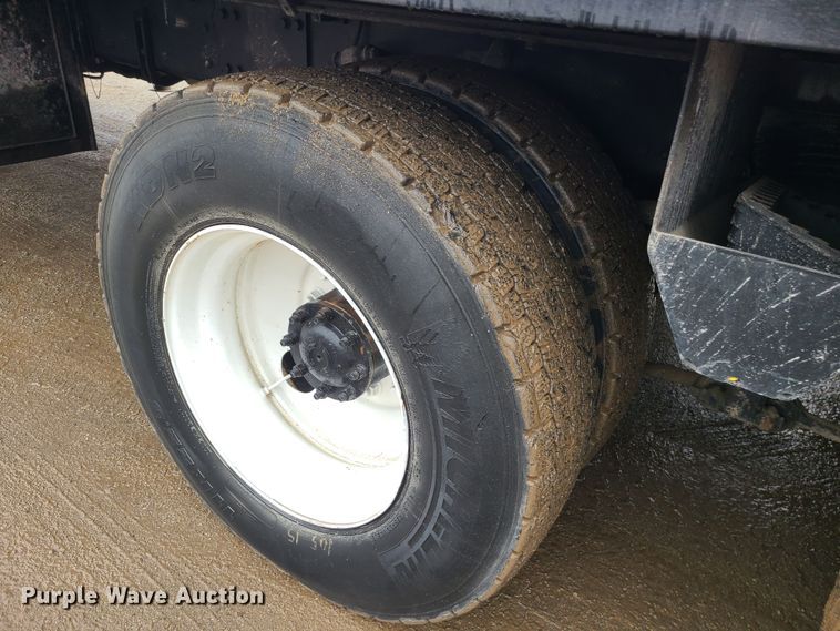 image for item LH9960 2014 Western Star 4700SB  crane truck