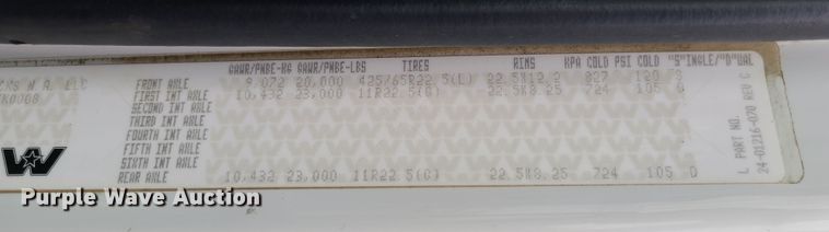 image for item LH9960 2014 Western Star 4700SB  crane truck