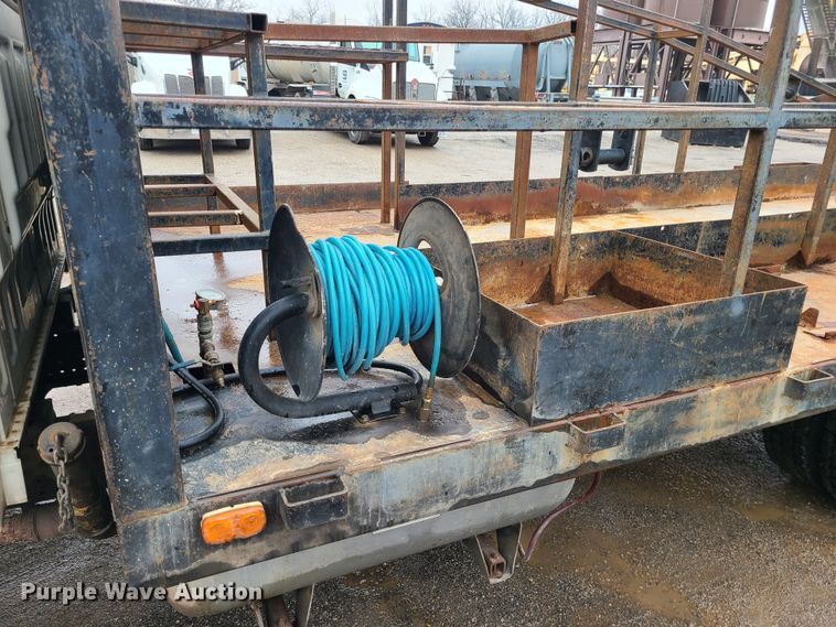 image for item LH9961 2016 Isuzu NPR  flatbed truck