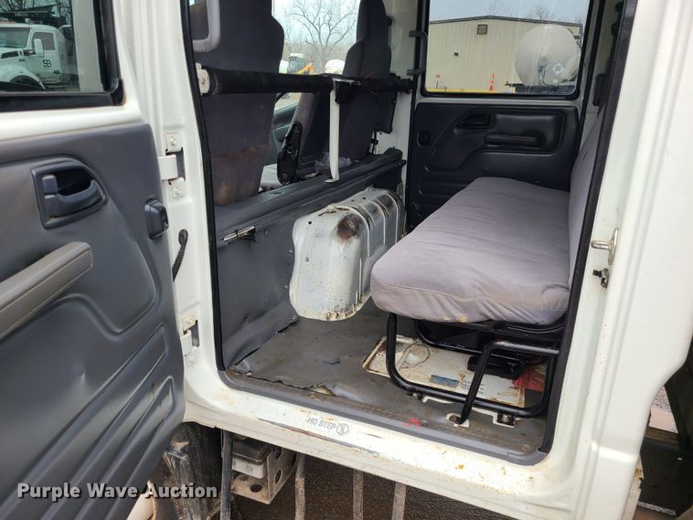 image for item LH9961 2016 Isuzu NPR  flatbed truck