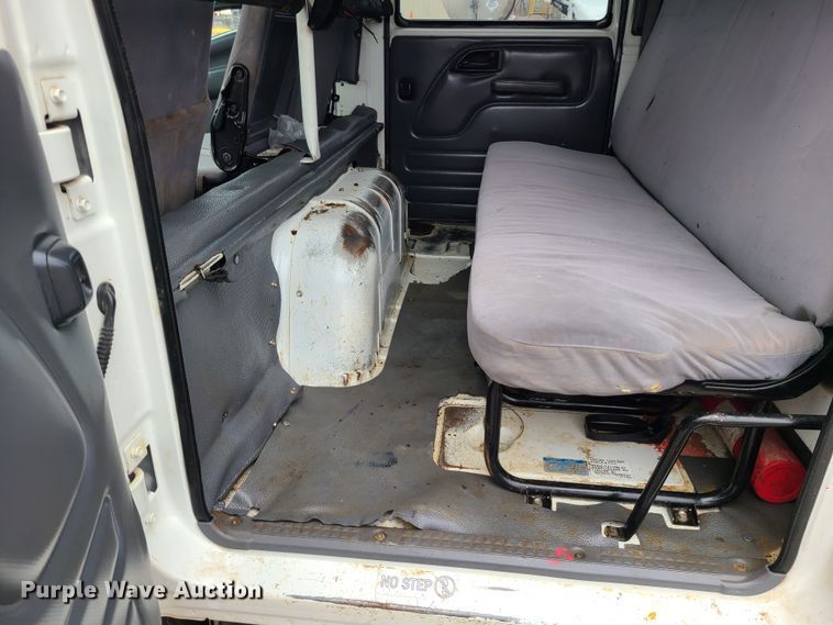 image for item LH9961 2016 Isuzu NPR  flatbed truck