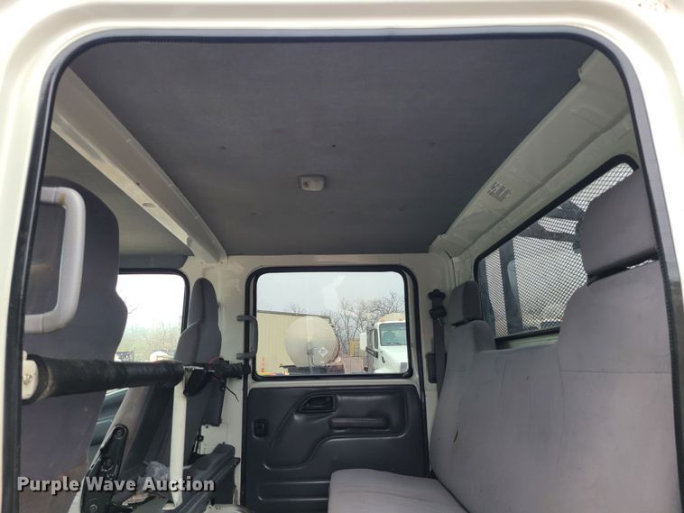 image for item LH9961 2016 Isuzu NPR  flatbed truck