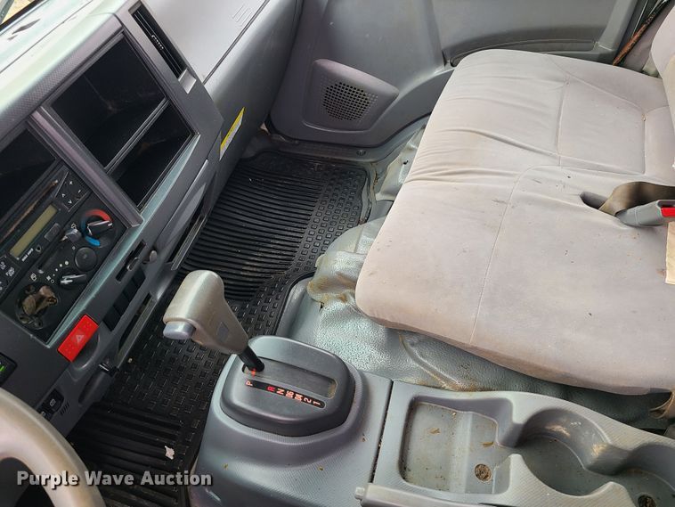 image for item LH9961 2016 Isuzu NPR  flatbed truck