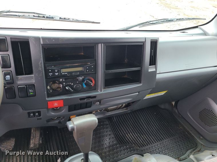 image for item LH9961 2016 Isuzu NPR  flatbed truck