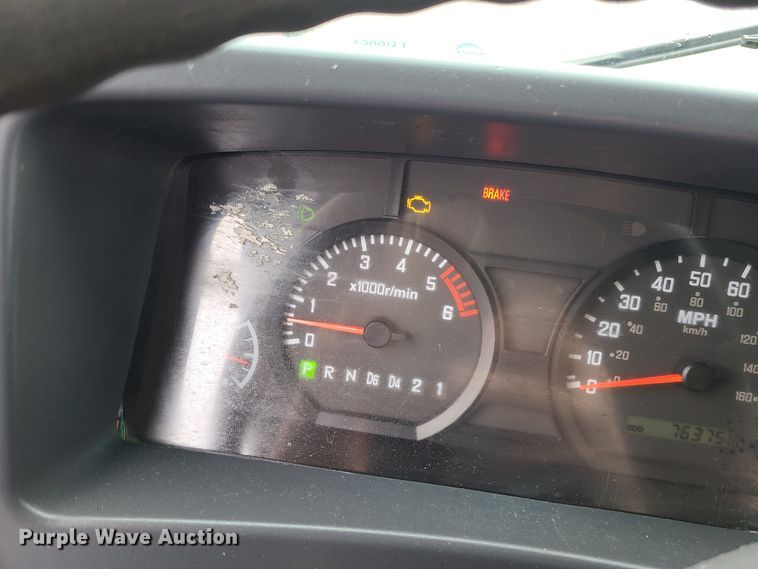 image for item LH9961 2016 Isuzu NPR  flatbed truck