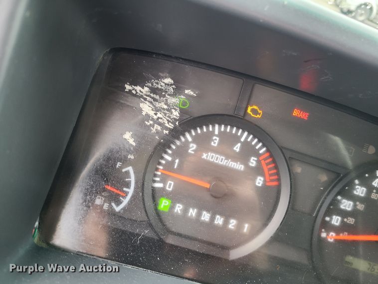 image for item LH9961 2016 Isuzu NPR  flatbed truck