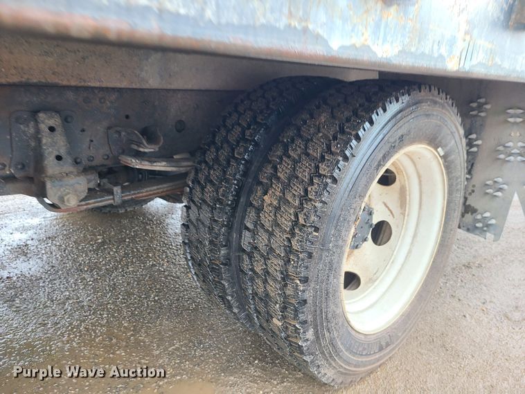 image for item LH9961 2016 Isuzu NPR  flatbed truck