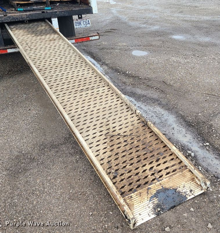 image for item LH9962 2018 Isuzu NPR  box truck