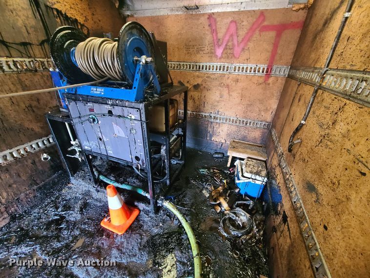 image for item LH9962 2018 Isuzu NPR  box truck