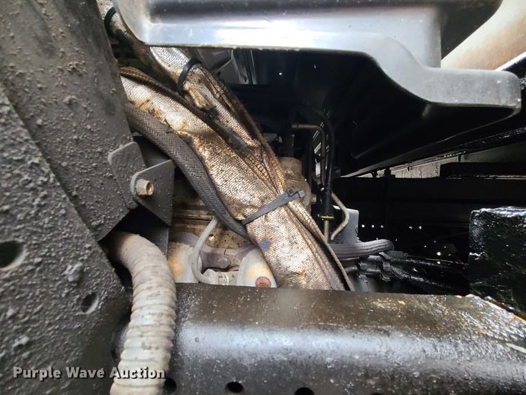 image for item LH9962 2018 Isuzu NPR  box truck