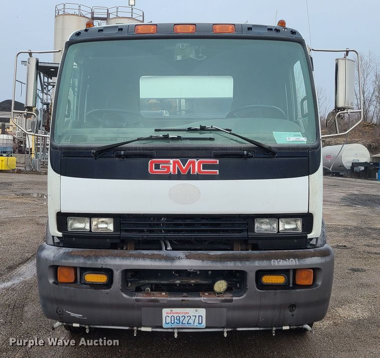 image for item LH9963 2002 GMC T7500  street sweeper truck