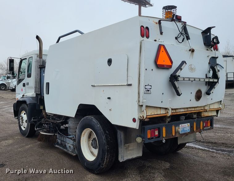 image for item LH9963 2002 GMC T7500  street sweeper truck