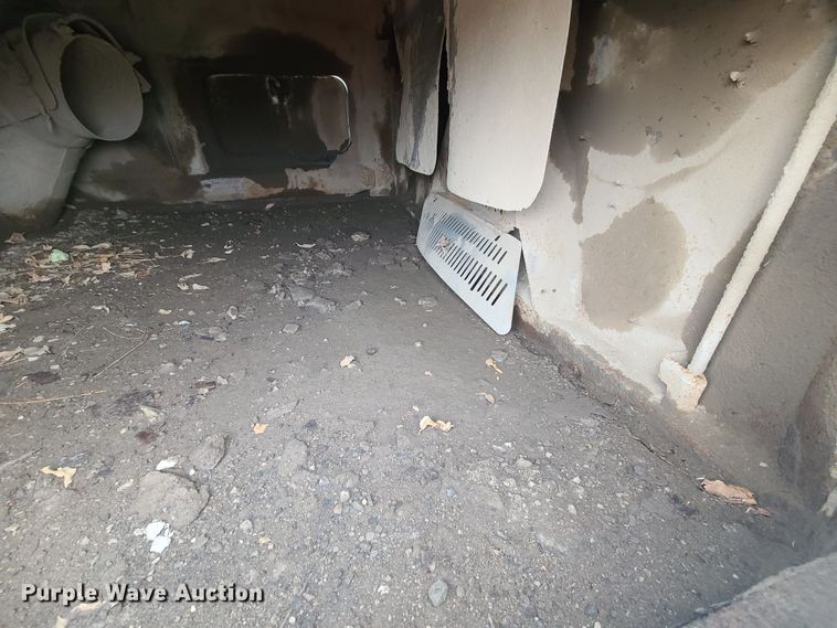 image for item LH9963 2002 GMC T7500  street sweeper truck