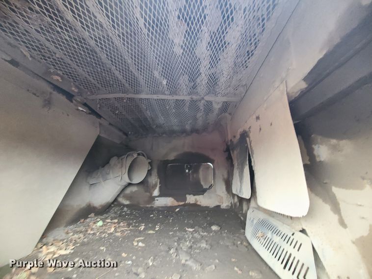 image for item LH9963 2002 GMC T7500  street sweeper truck