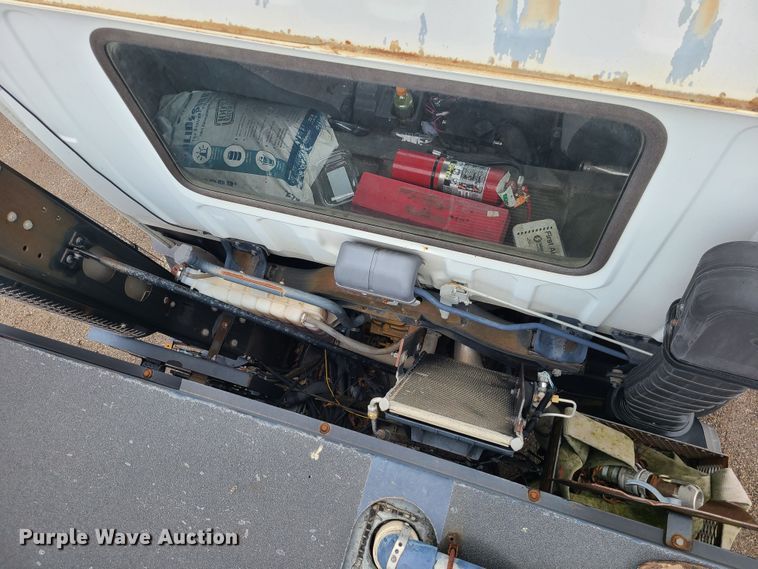 image for item LH9963 2002 GMC T7500  street sweeper truck