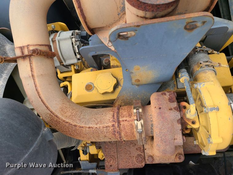 image for item LH9963 2002 GMC T7500  street sweeper truck