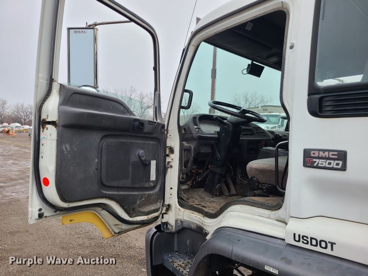 image for item LH9963 2002 GMC T7500  street sweeper truck