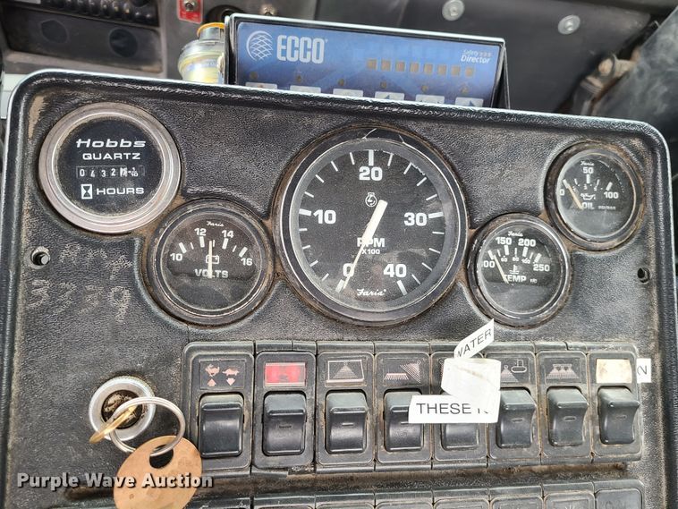 image for item LH9963 2002 GMC T7500  street sweeper truck