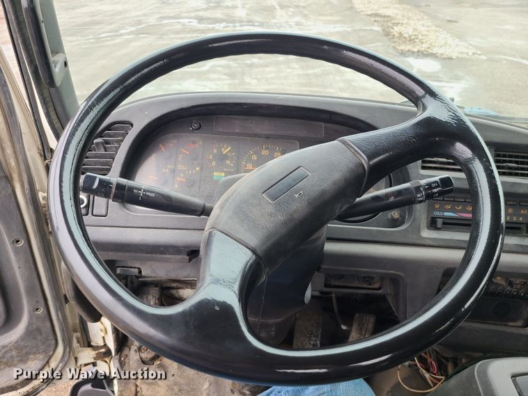 image for item LH9963 2002 GMC T7500  street sweeper truck