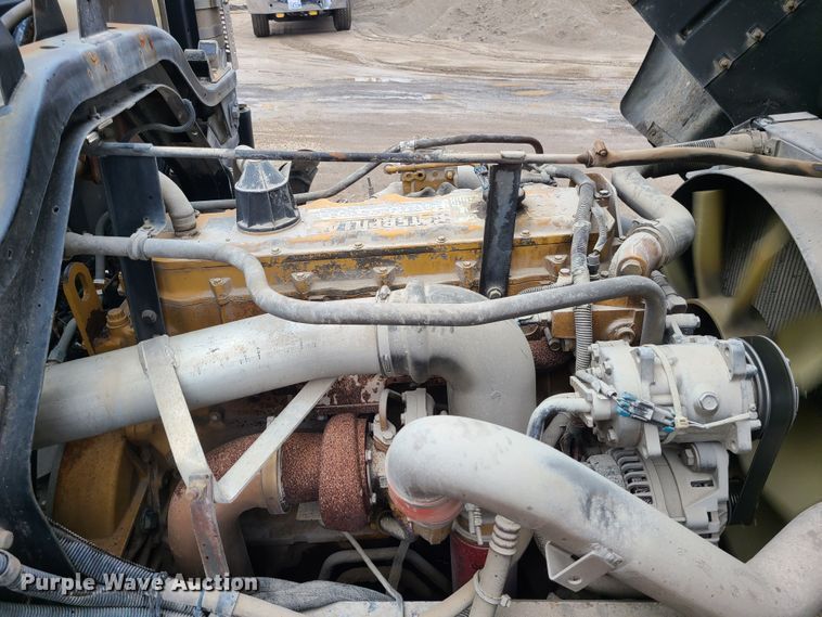 image for item LH9963 2002 GMC T7500  street sweeper truck