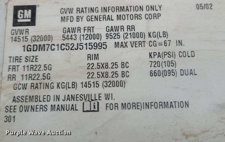 image for item LH9963 2002 GMC T7500  street sweeper truck