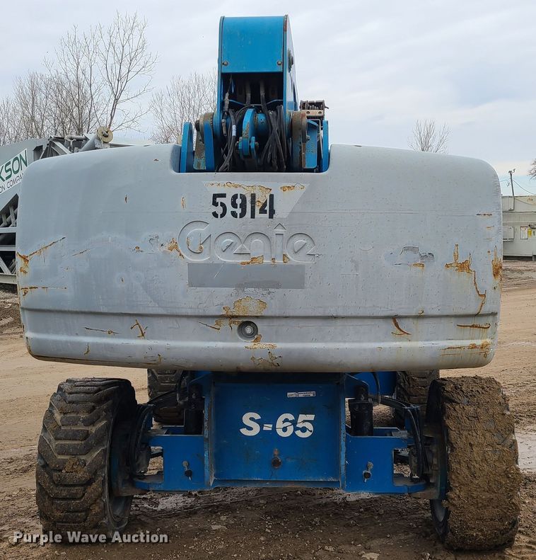image for item LH9981 2007 Genie S-65  boom lift