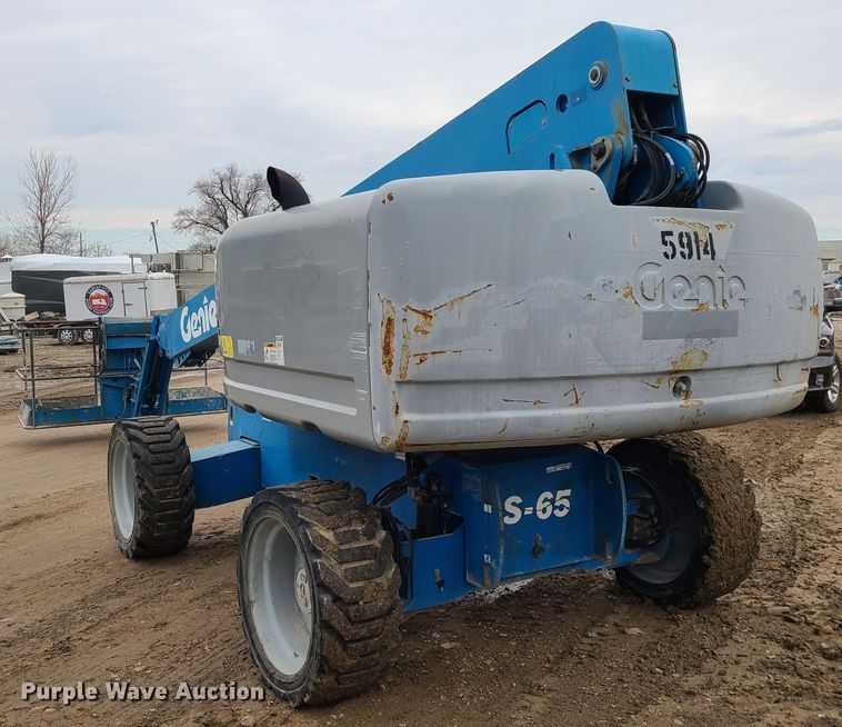 image for item LH9981 2007 Genie S-65  boom lift