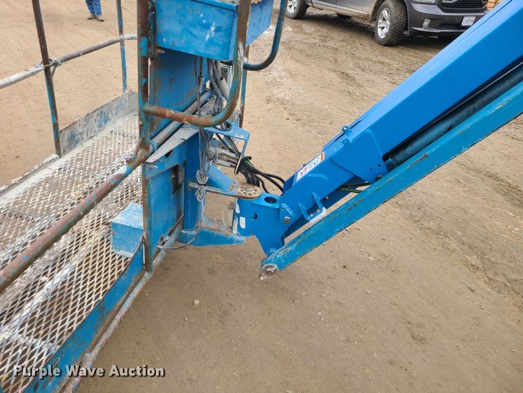 image for item LH9981 2007 Genie S-65  boom lift