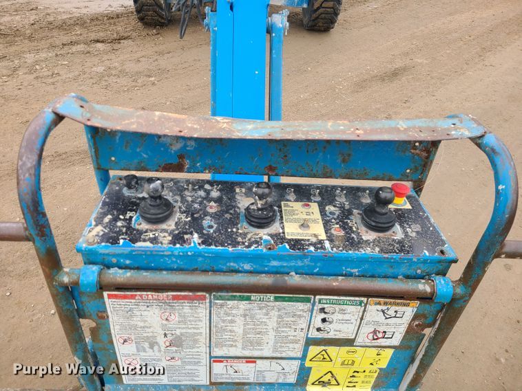 image for item LH9981 2007 Genie S-65  boom lift