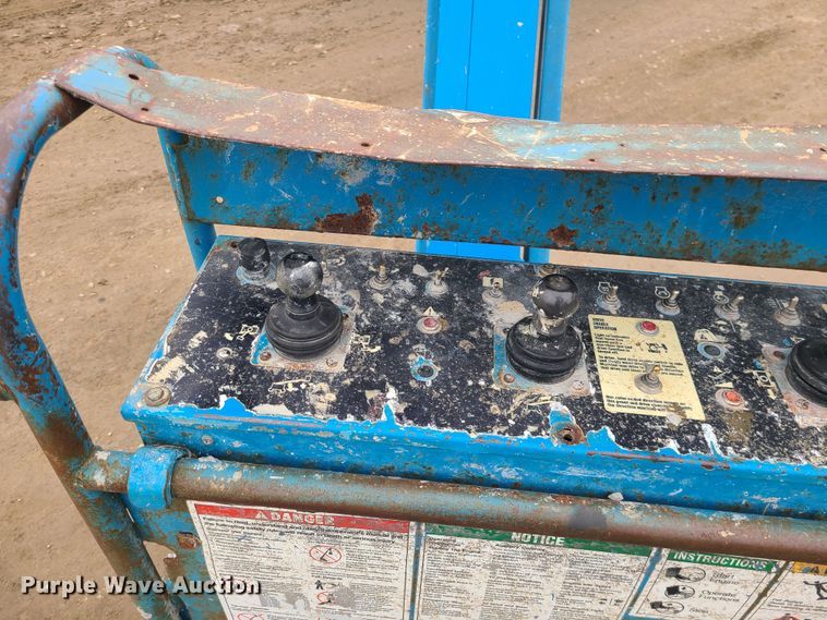 image for item LH9981 2007 Genie S-65  boom lift