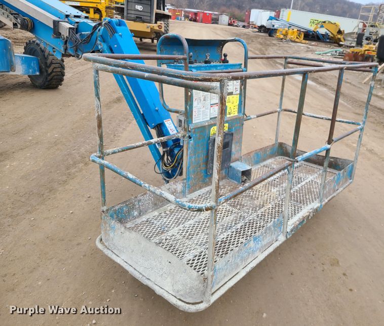 image for item LH9981 2007 Genie S-65  boom lift