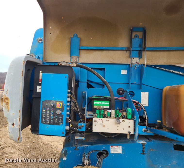 image for item LH9981 2007 Genie S-65  boom lift