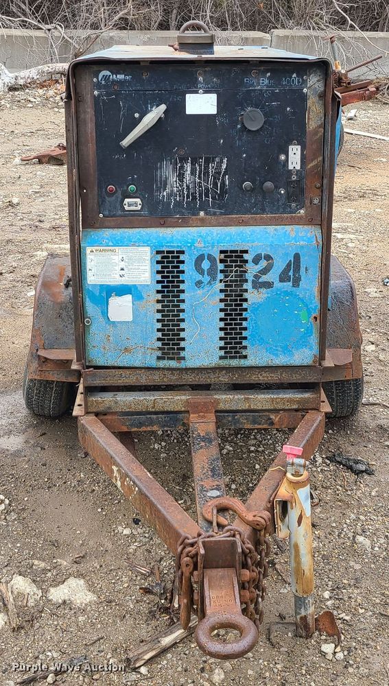 image for item LH9983 Miller Big Blue 400D  welder/generator