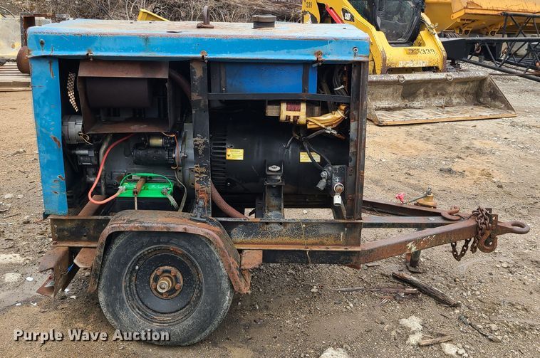 image for item LH9983 Miller Big Blue 400D  welder/generator