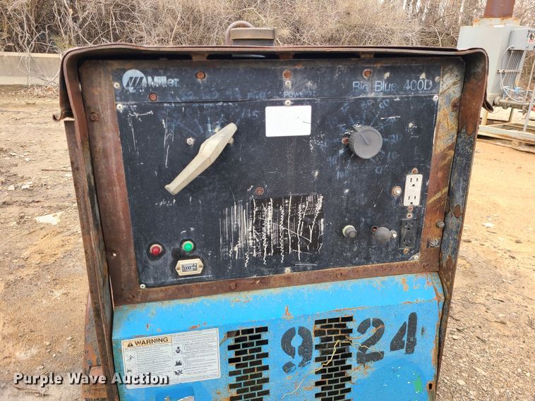 image for item LH9983 Miller Big Blue 400D  welder/generator
