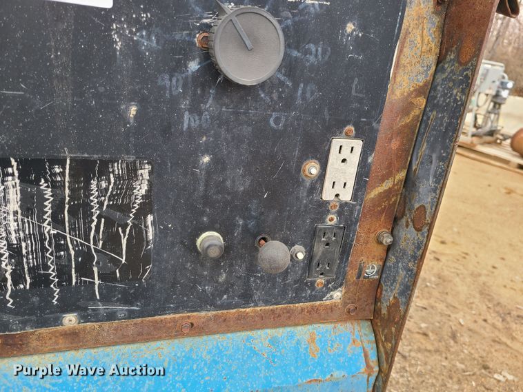 image for item LH9983 Miller Big Blue 400D  welder/generator