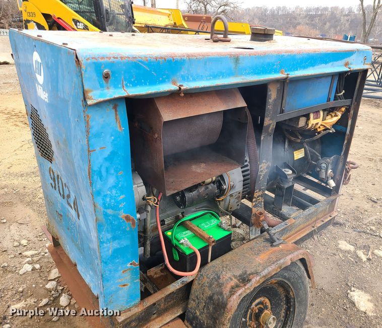 image for item LH9983 Miller Big Blue 400D  welder/generator