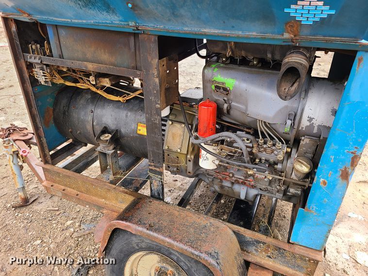 image for item LH9983 Miller Big Blue 400D  welder/generator