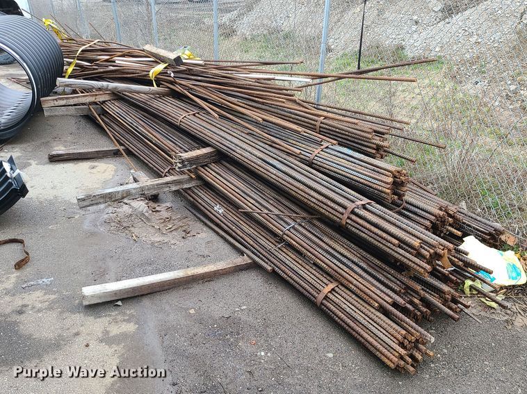 image for item LI9012 Approximately 360 20' L x 1" diameter rebar