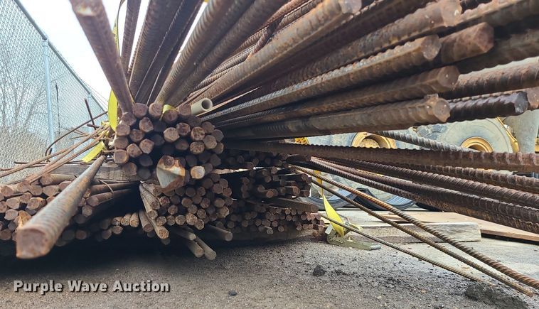 image for item LI9012 Approximately 360 20' L x 1" diameter rebar