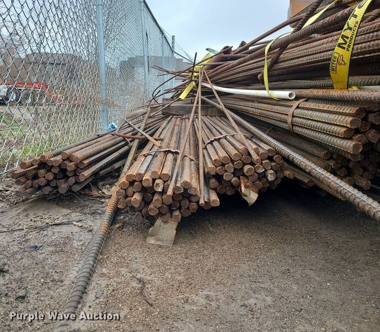 image for item LI9012 Approximately 360 20' L x 1" diameter rebar