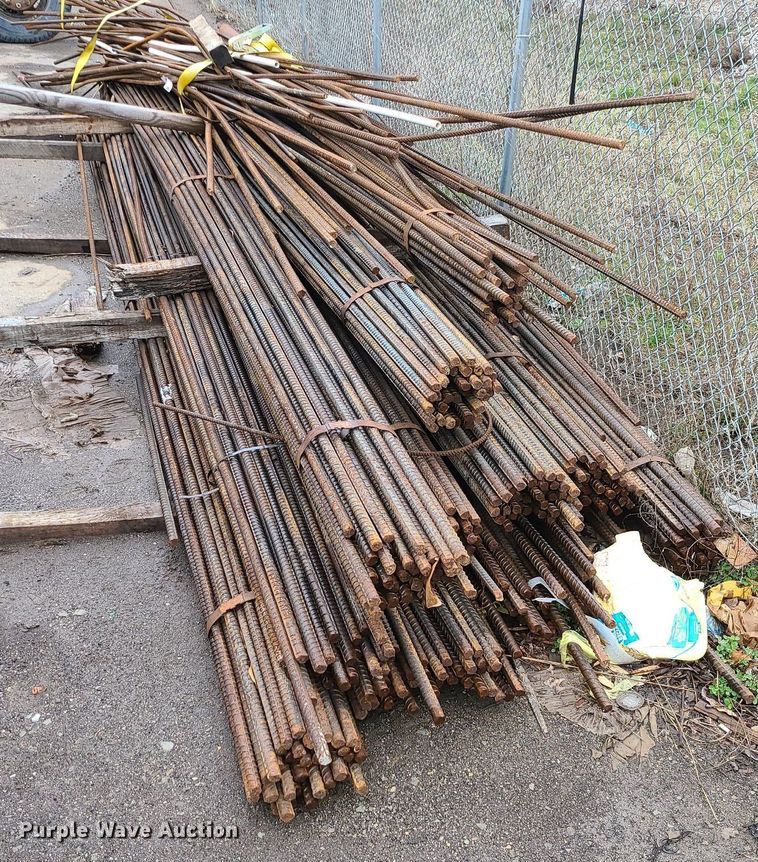 image for item LI9012 Approximately 360 20' L x 1" diameter rebar