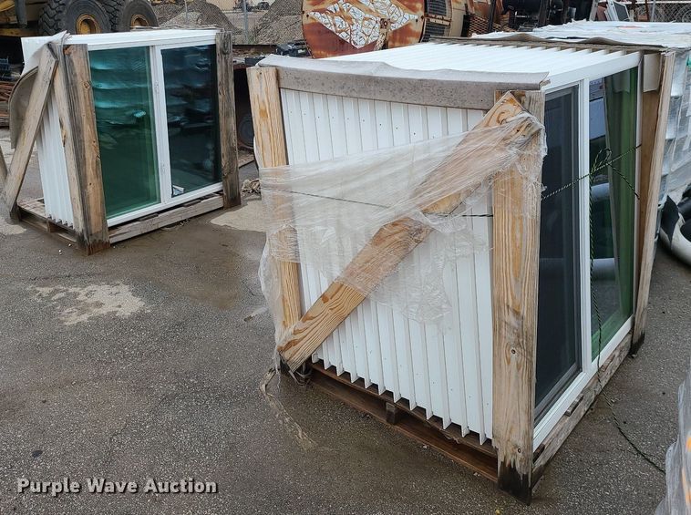 image for item LI9013 (29) 4' x 4' windows